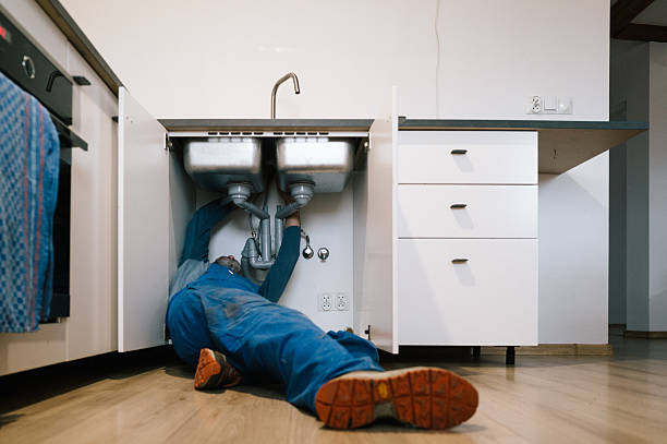 Professional Leak Detection technician working in Hallieford, VA